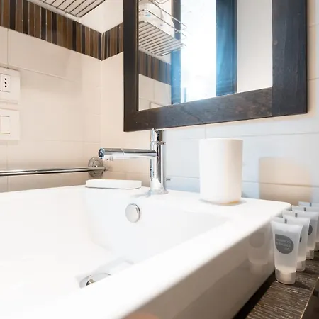 Roka Apartment